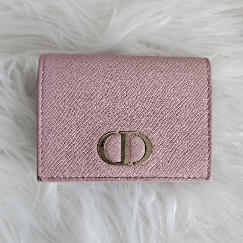 🩷 Dior Montaigne Wallet 🩷 - Picture 2 of 11